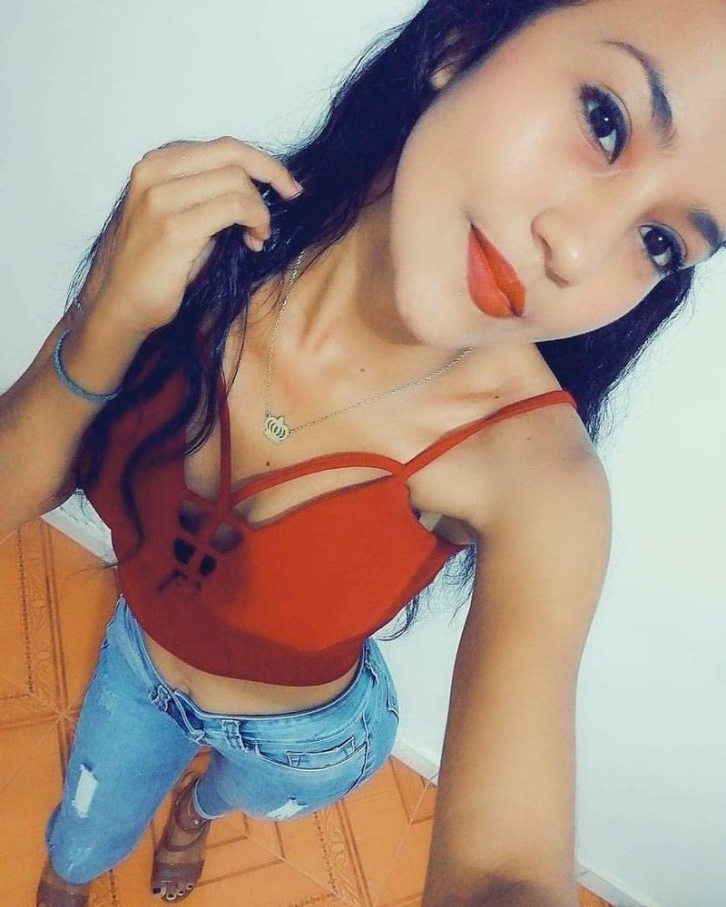Morenita #87405896