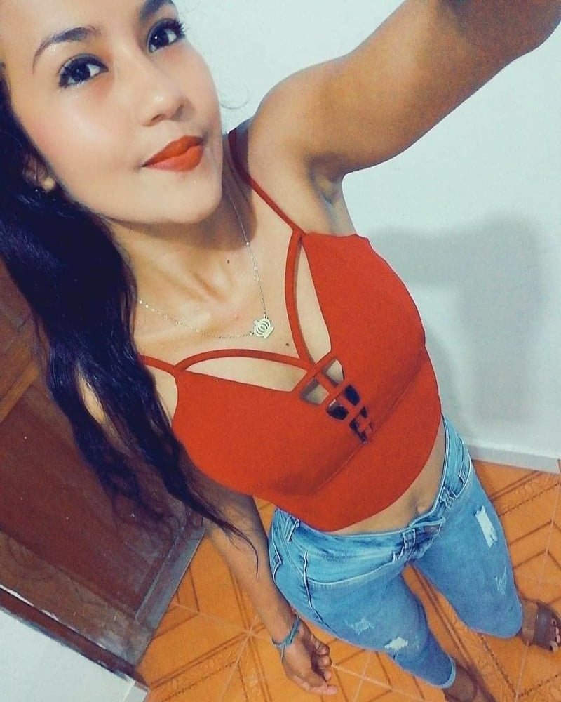 Morenita #87405899