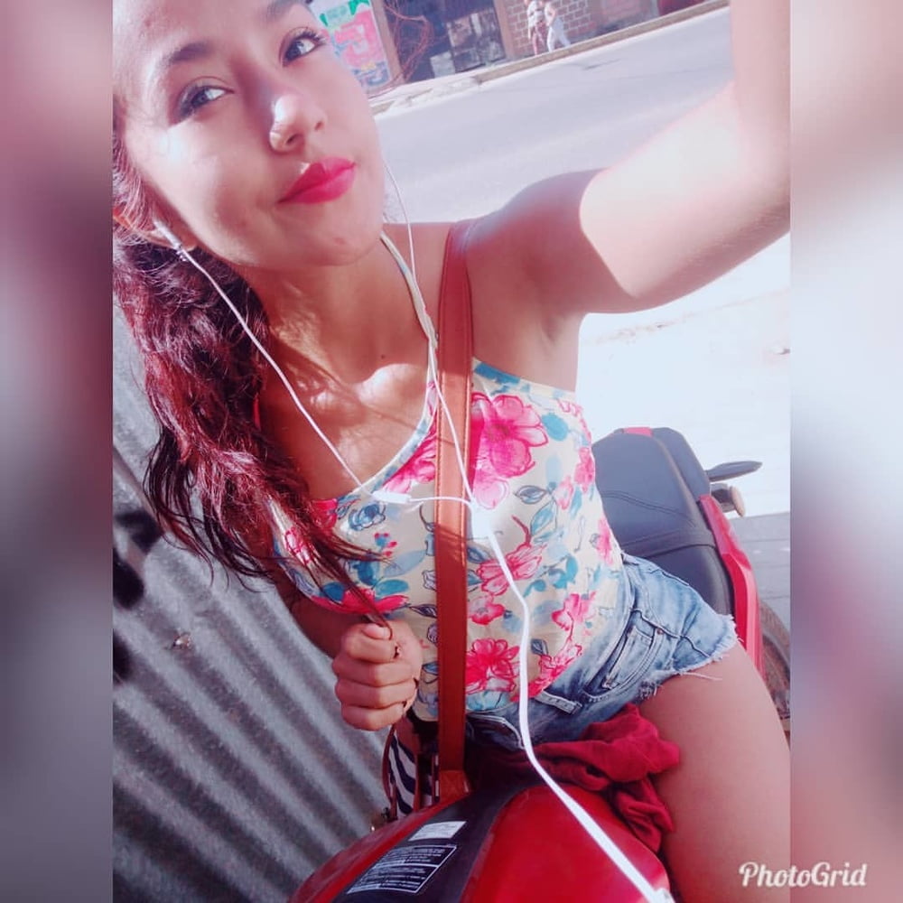 Morenita #87405920