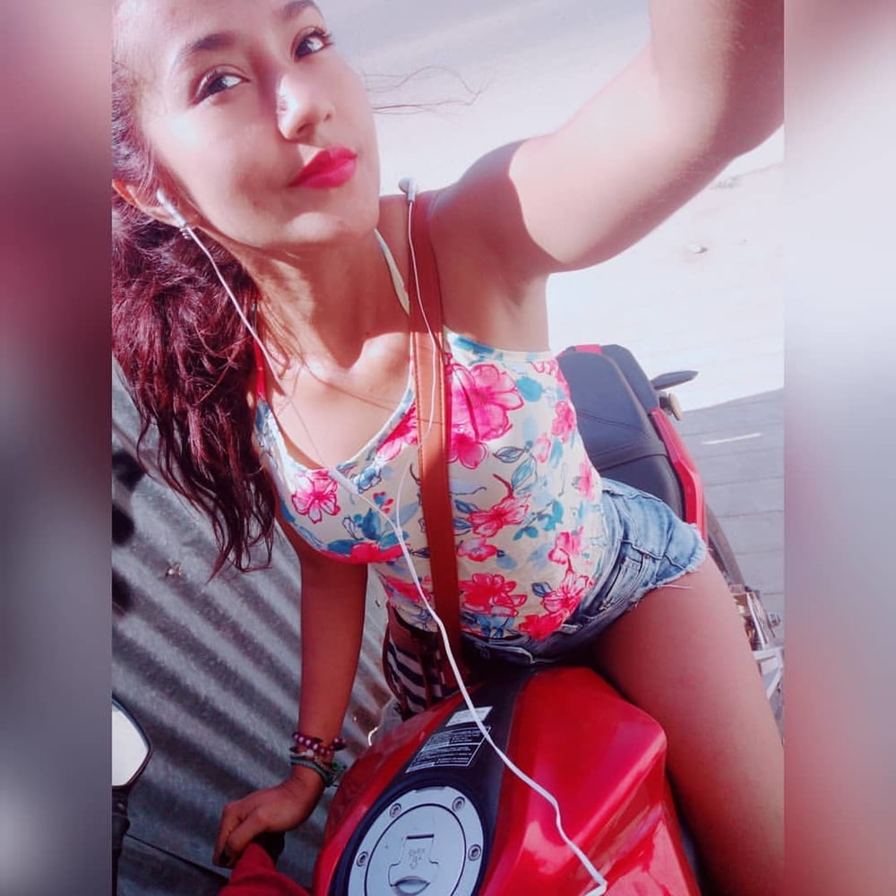 Morenita #87405927
