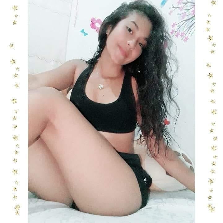 Morenita #87405945