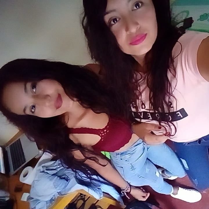 Morenita #87405954