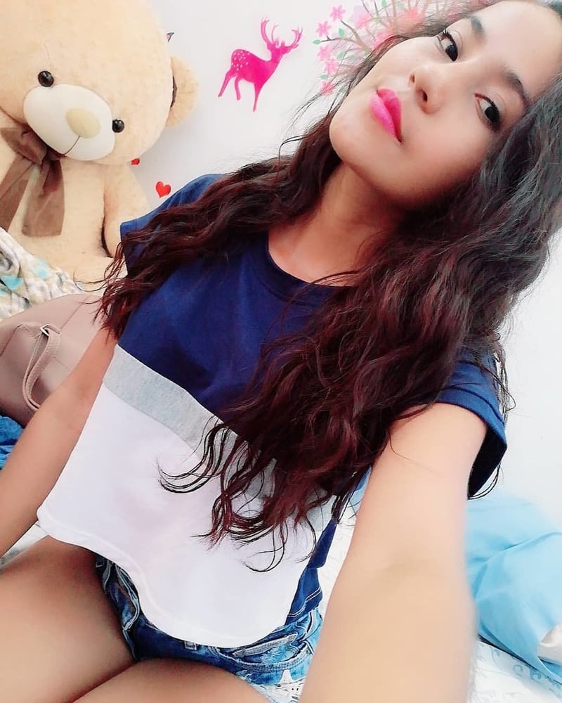 Morenita #87405965