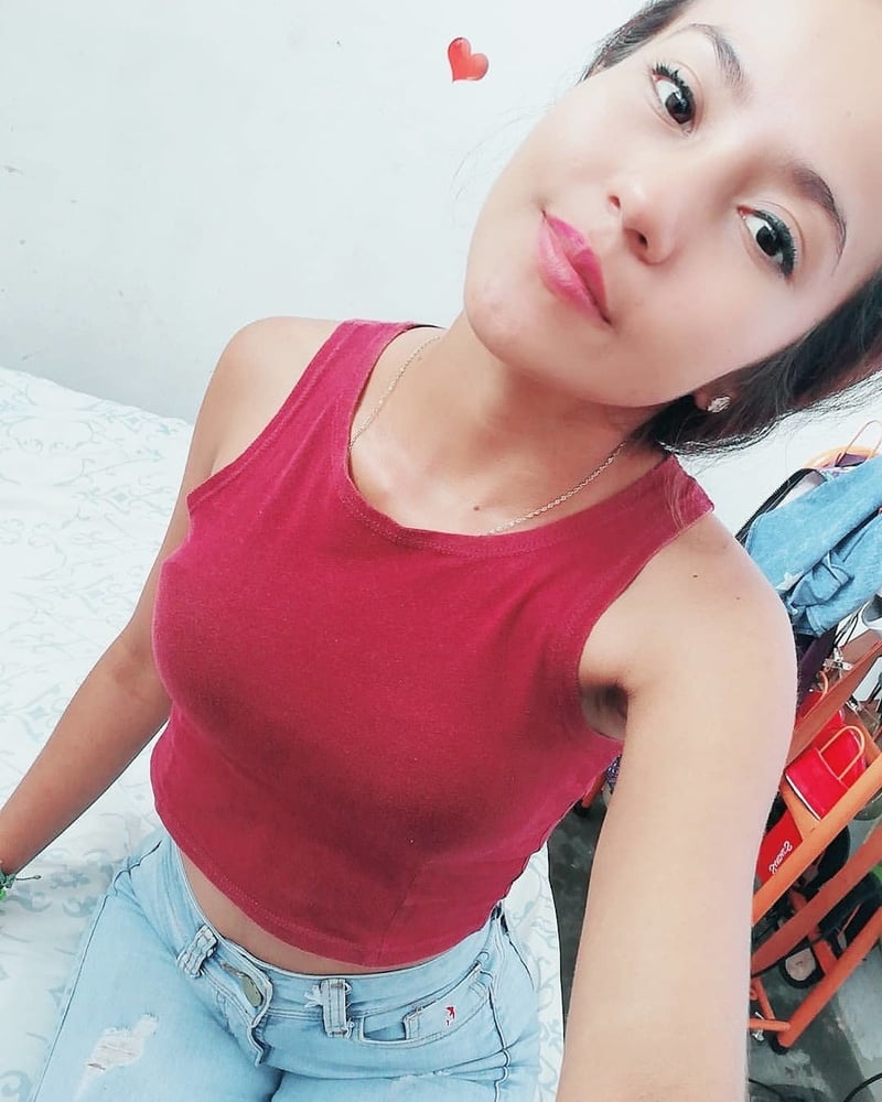 Morenita #87405986