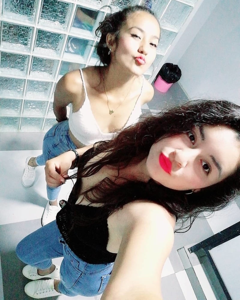 Morenita #87406071