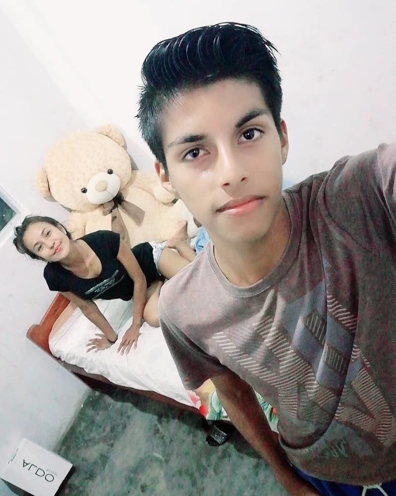 Morenita #87406122
