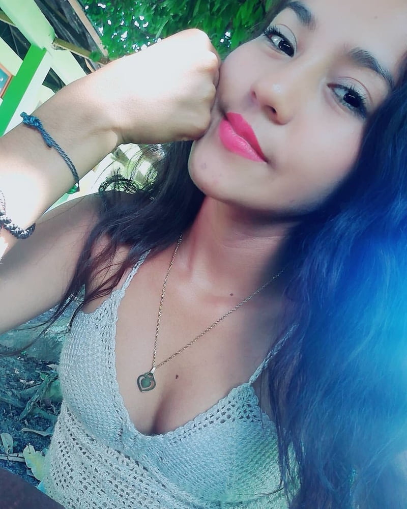 Morenita #87406161