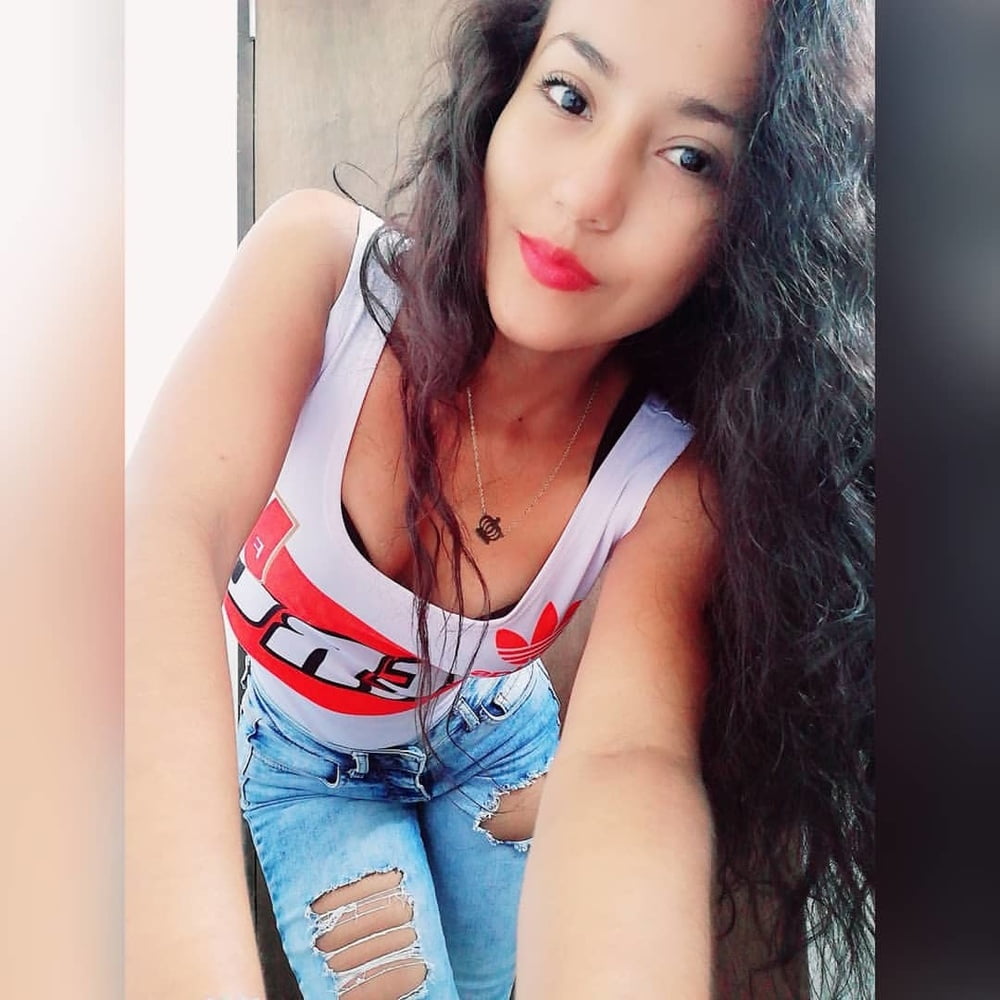 Morenita #87406170