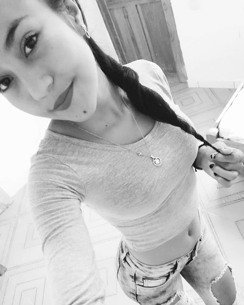 Morenita #87406188