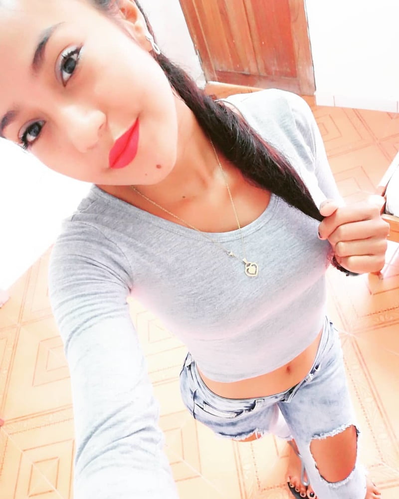 Morenita #87406199