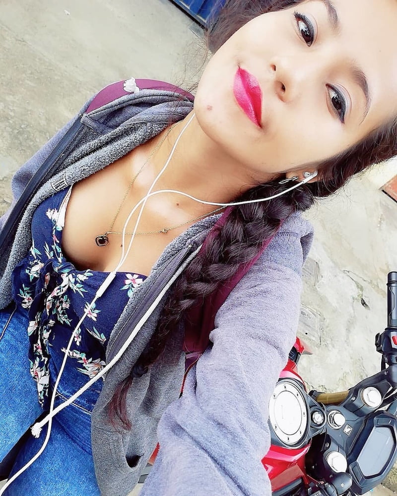 Morenita #87406202