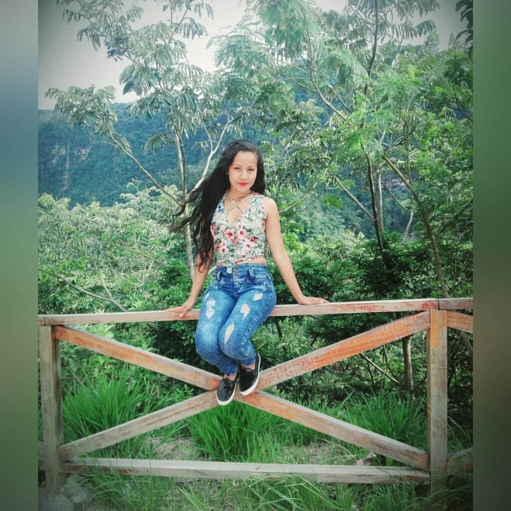 Morenita #87406268