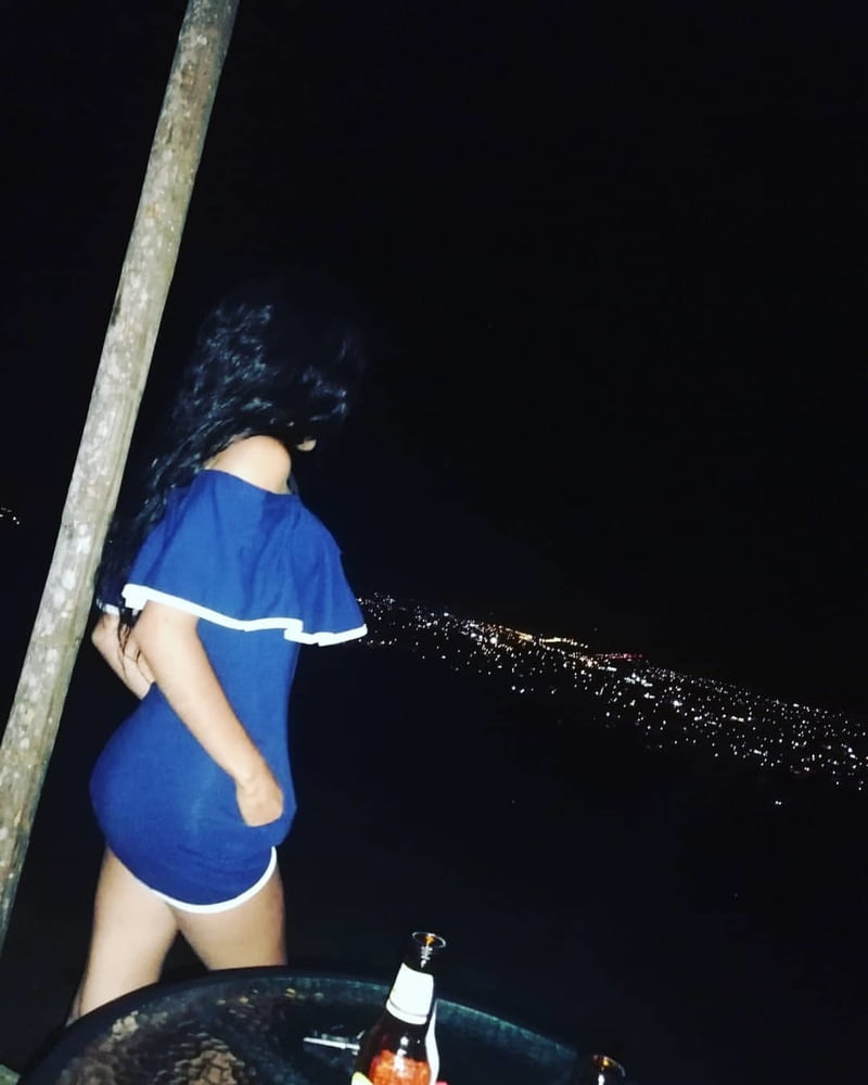 Morenita #87406376