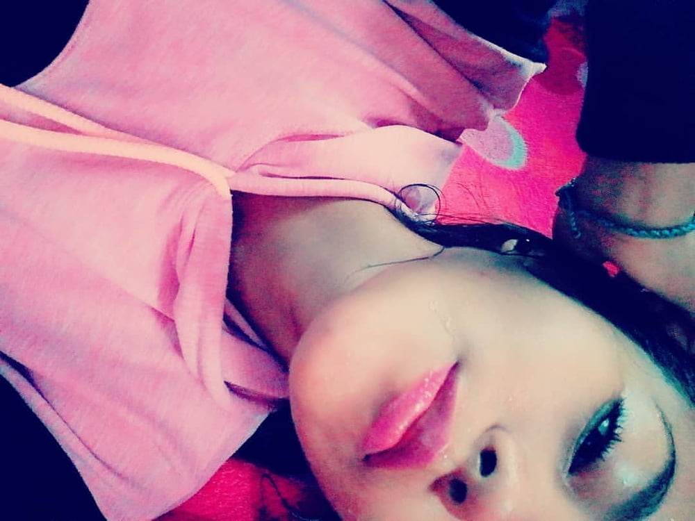 Morenita #87406385