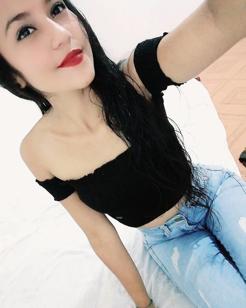 Morenita #87406407