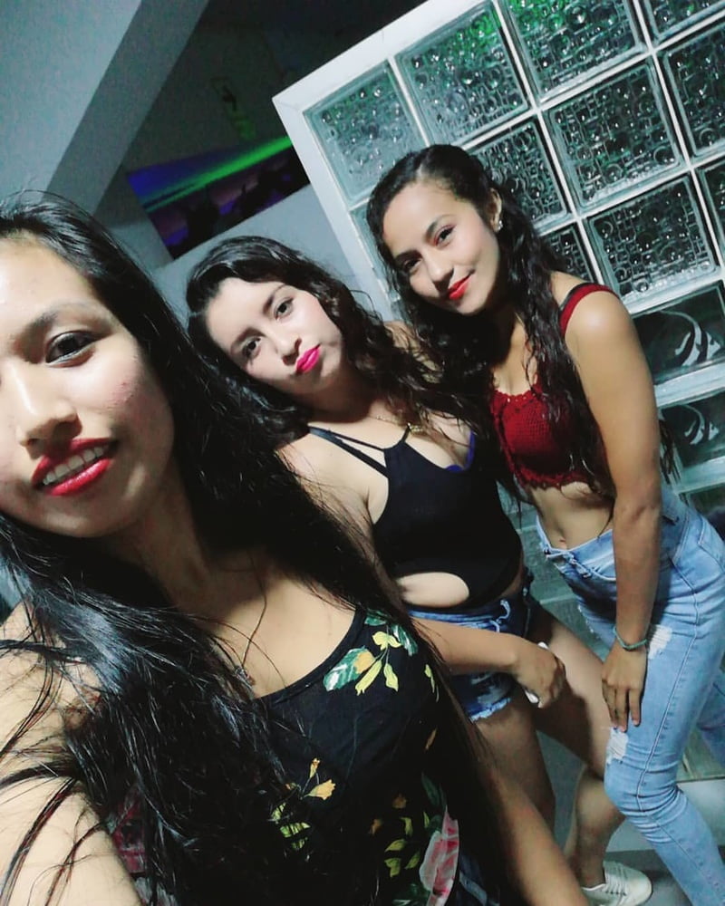 Morenita #87406428
