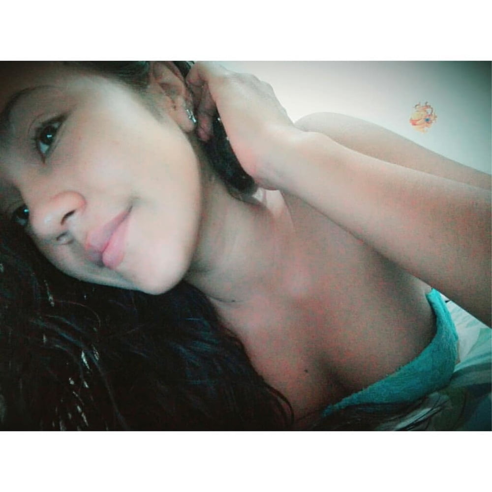 Morenita #87406431