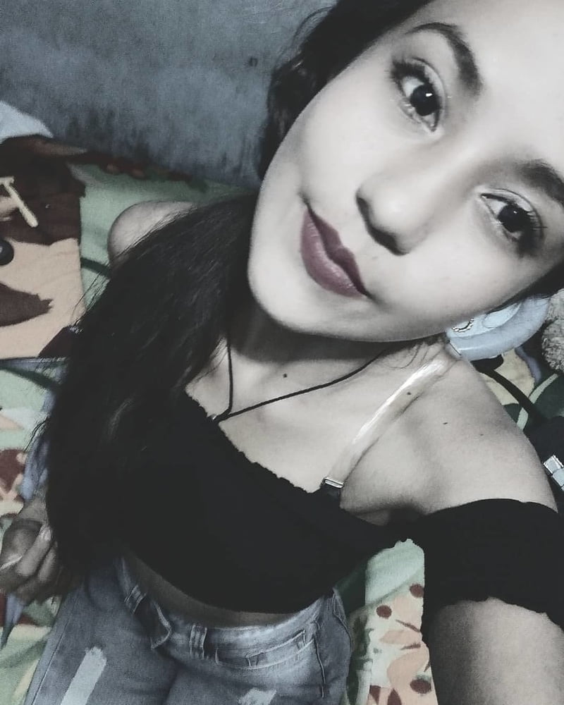 Morenita #87406452