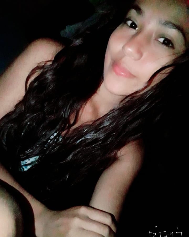Morenita #87406458
