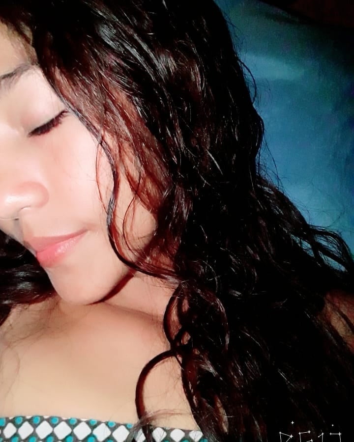 Morenita #87406473