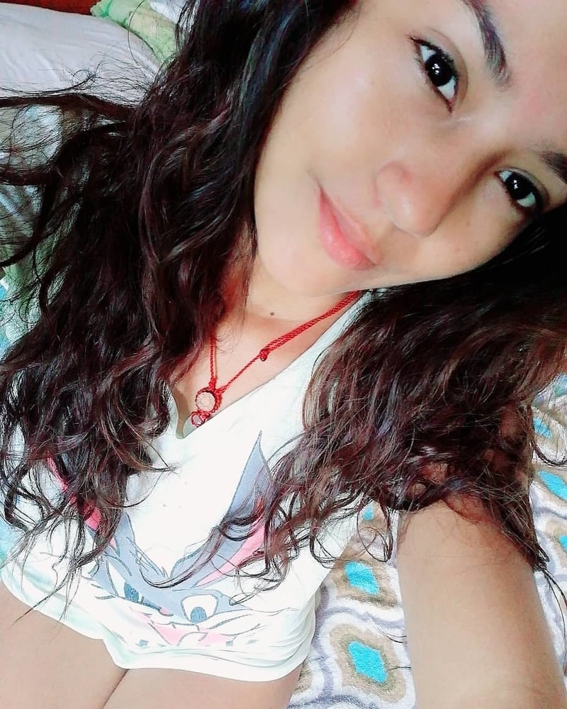 Morenita #87406601