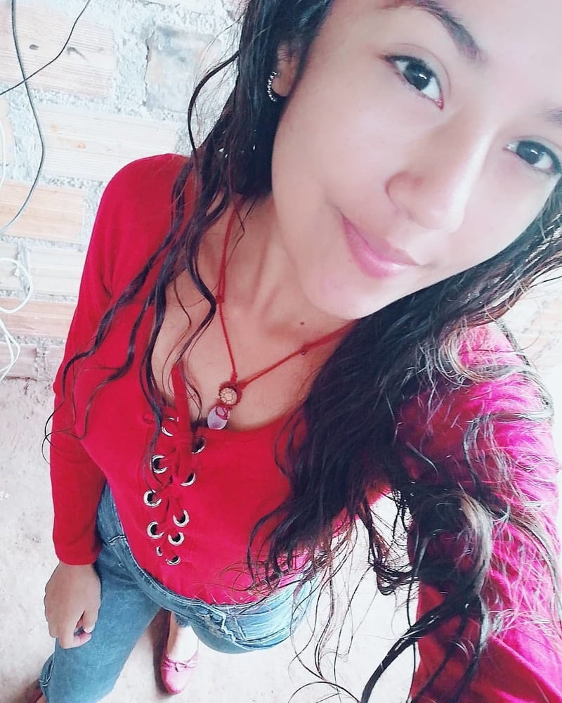 Morenita #87406617