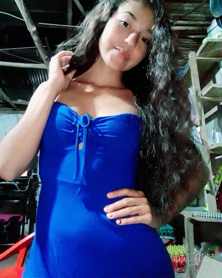 Morenita #87406620