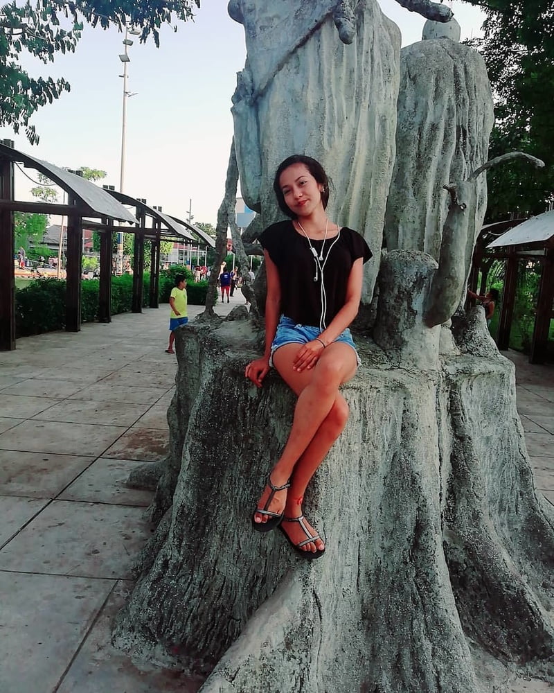 Morenita #87406657