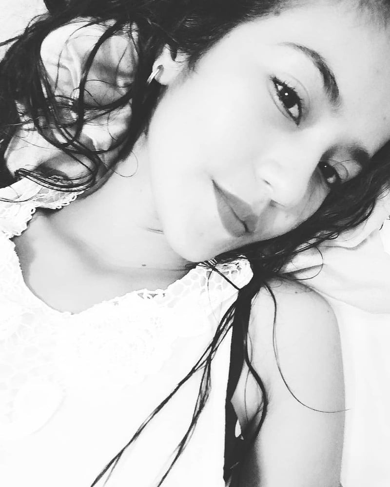 Morenita #87406717