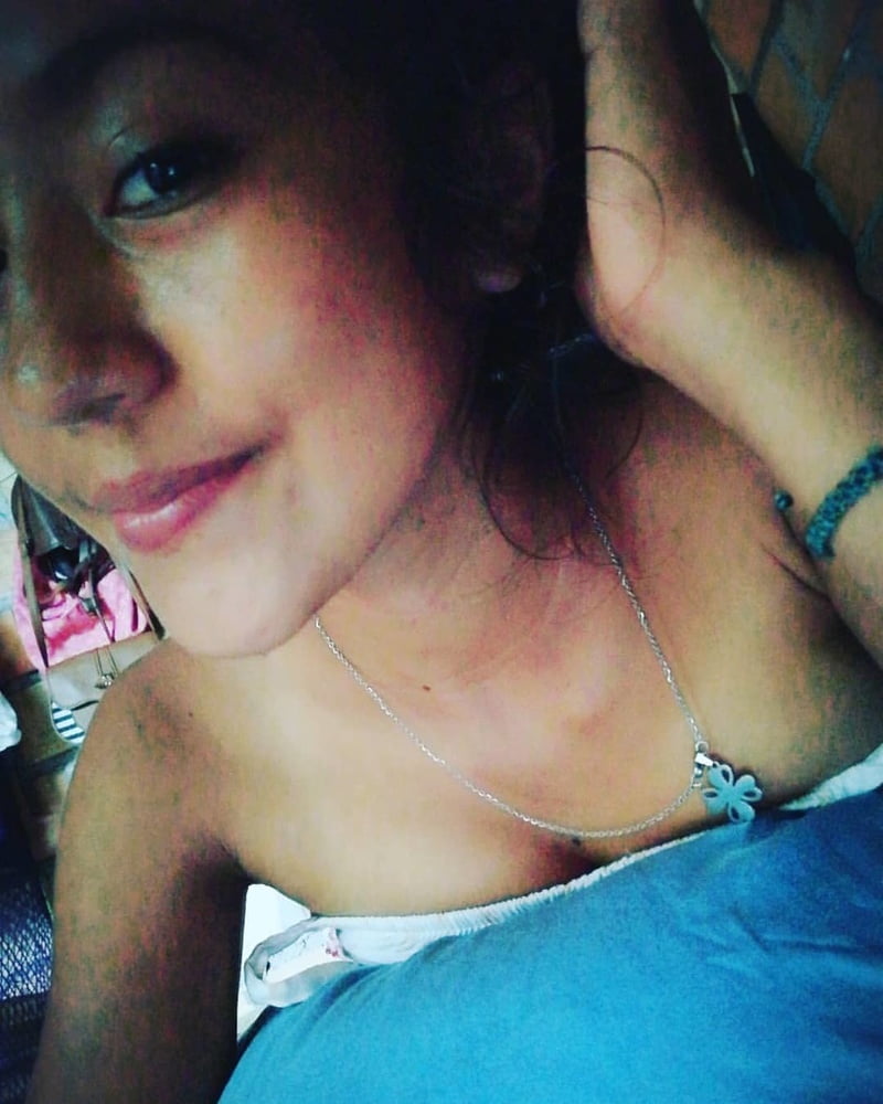 Morenita #87406745
