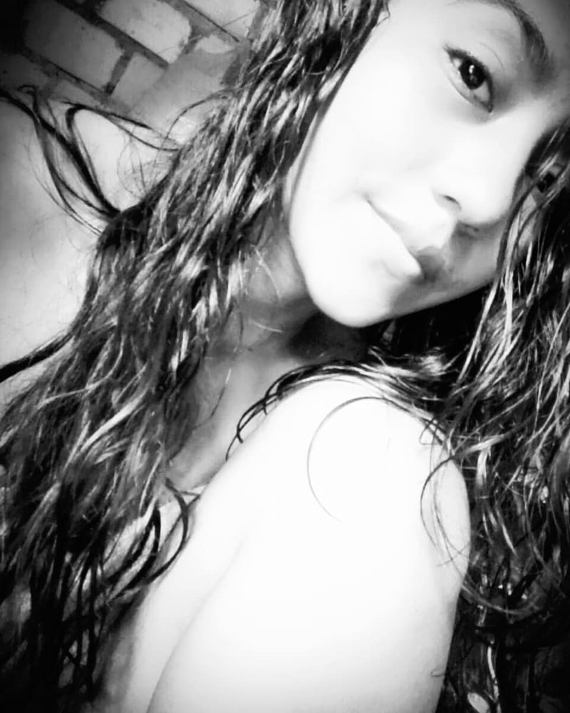Morenita #87406759
