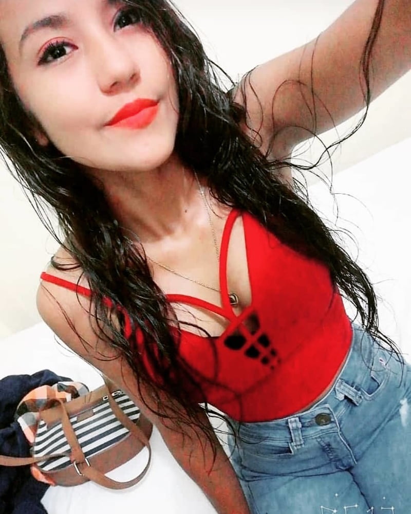 Morenita #87406837