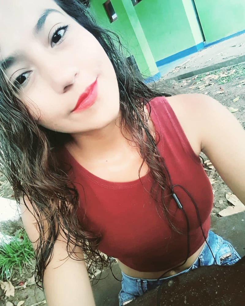 Morenita #87406848