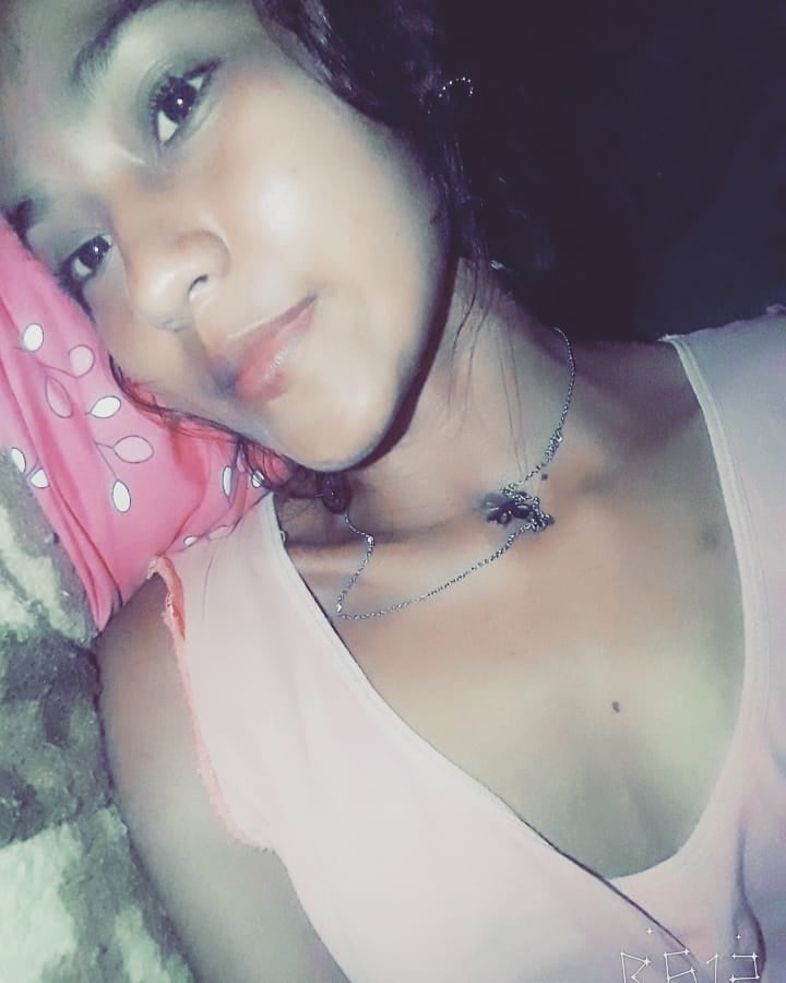 Morenita #87406887