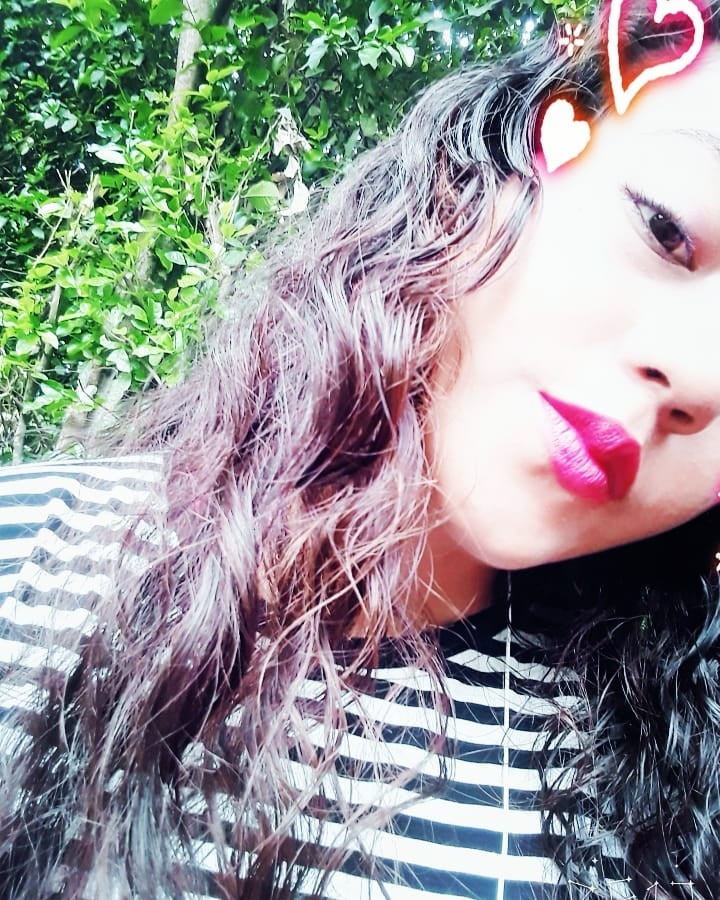 Morenita #87406893