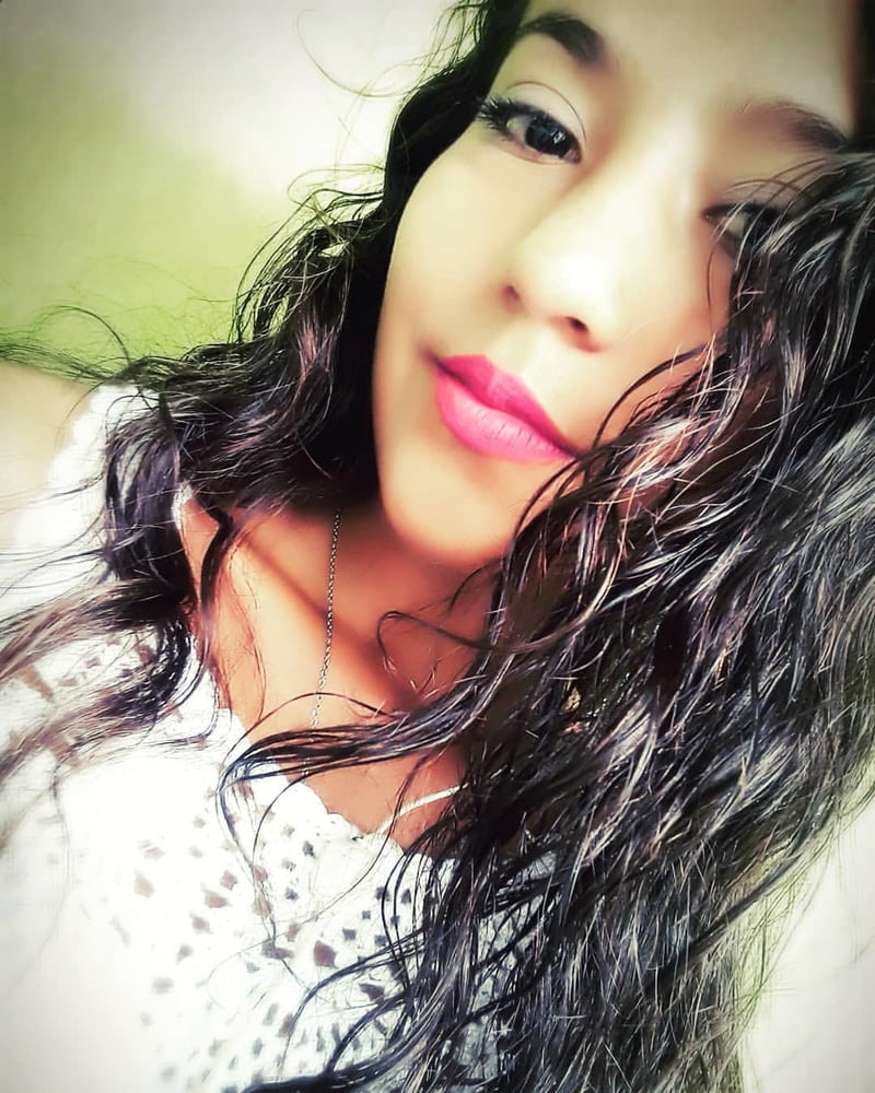 Morenita #87406905