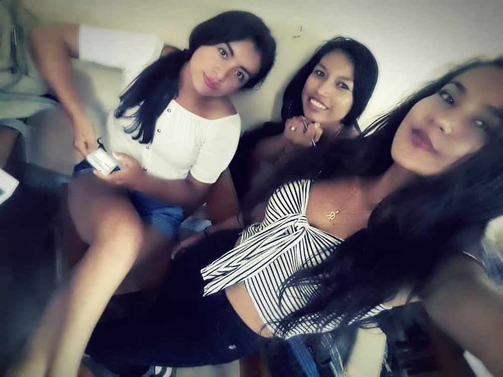 Morenita #87406914