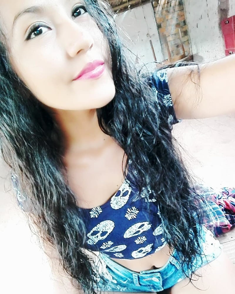 Morenita #87406928