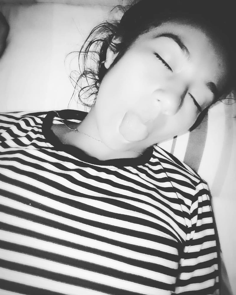 Morenita #87406932