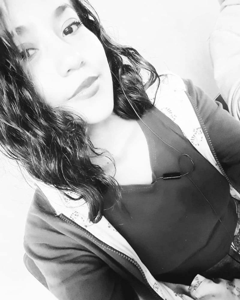 Morenita #87406936