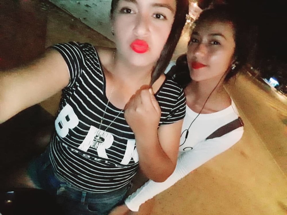 Morenita #87406954