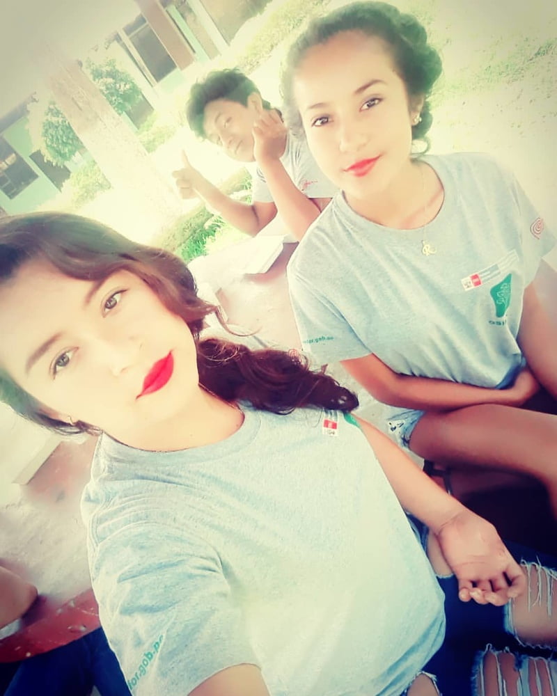 Morenita #87406981
