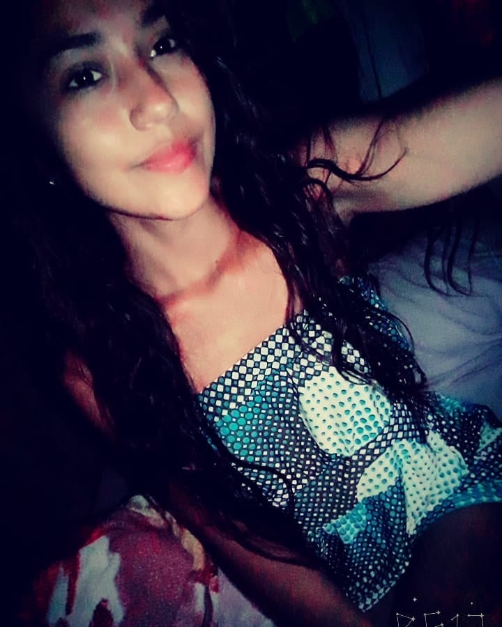 Morenita #87407020