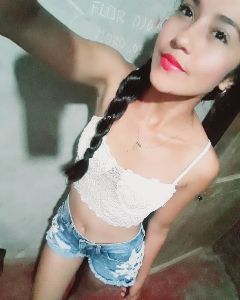 Morenita #87407035