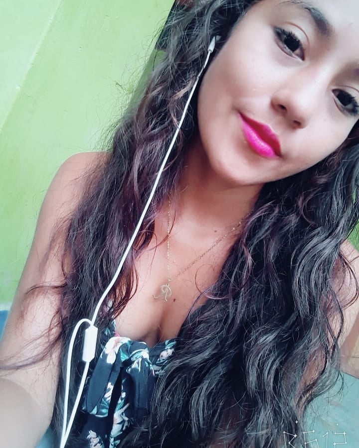 Morenita #87407056