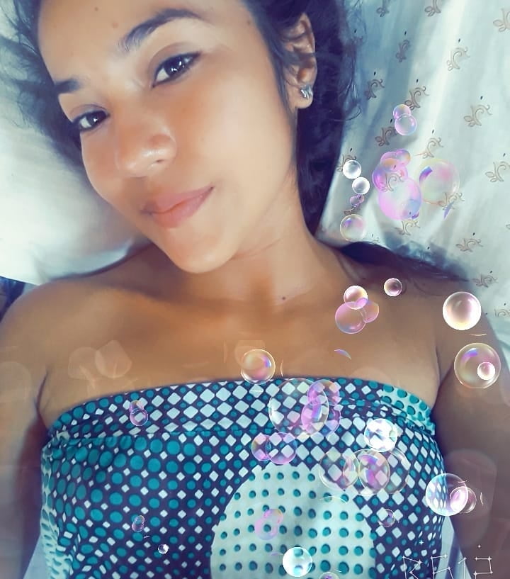 Morenita #87407083