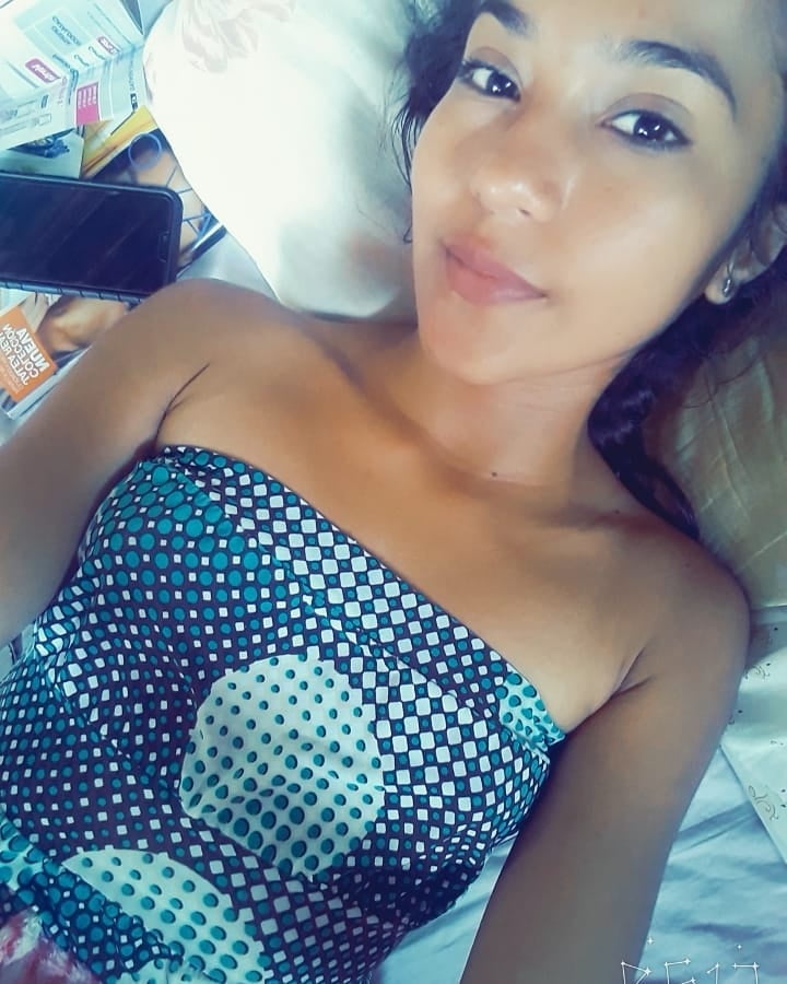 Morenita #87407086
