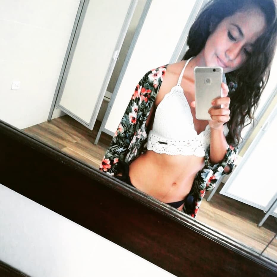 Morenita #87407088