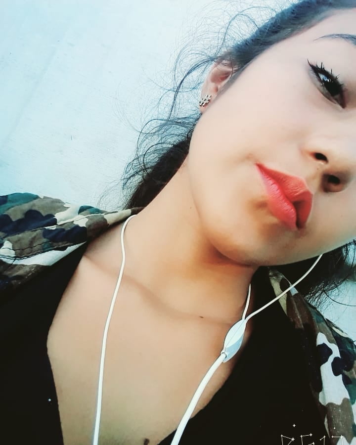 Morenita #87407102