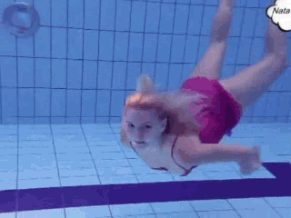 Esbeltas gimnastas desnudas
 #102409095